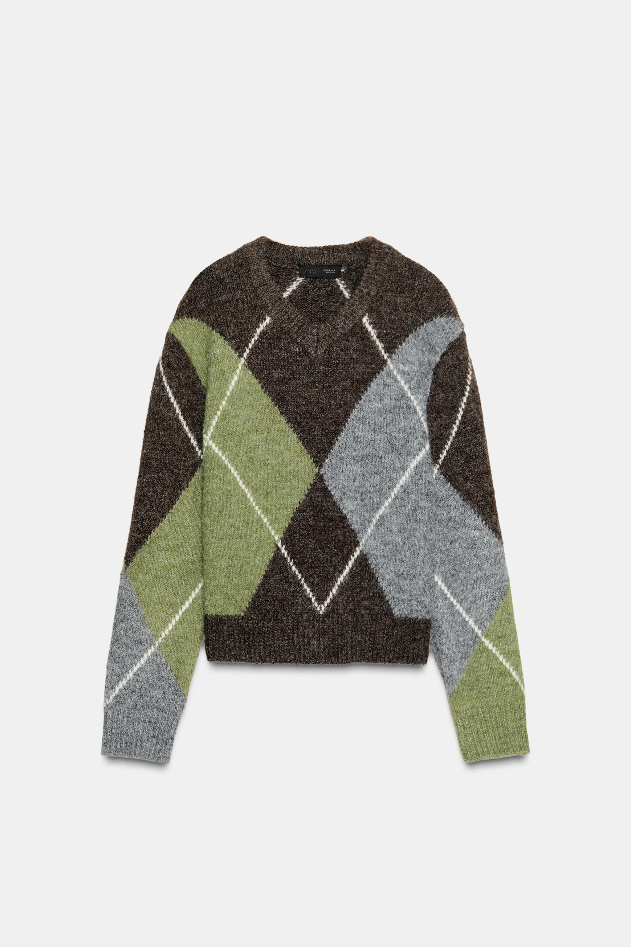 PULL EN MAILLE À LOSANGES